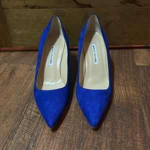 Manolo Blahnik blue suede pumps GREAT condition